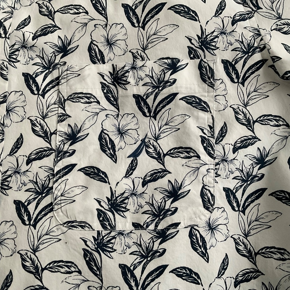 Nautica Short Sleeve Button Down Floral Shirt XXL White Stretch Hawaii Resort - Picture 5 of 11